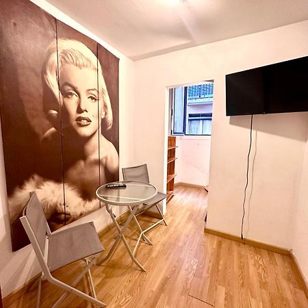 Private Rooms In City Center Barcelona Exteriör bild